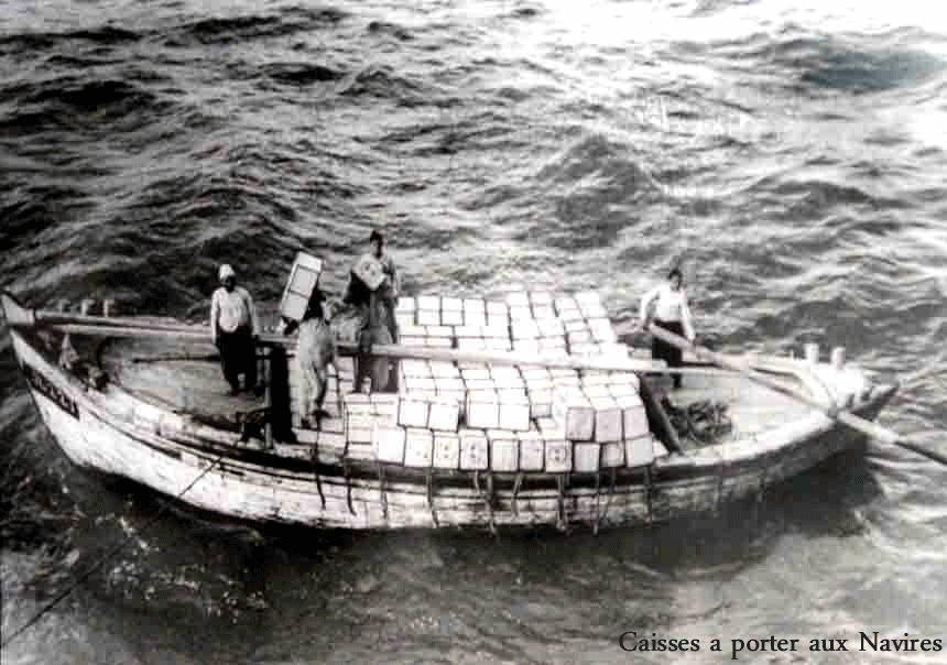 Crates on boats, Copyright Paths of Exile